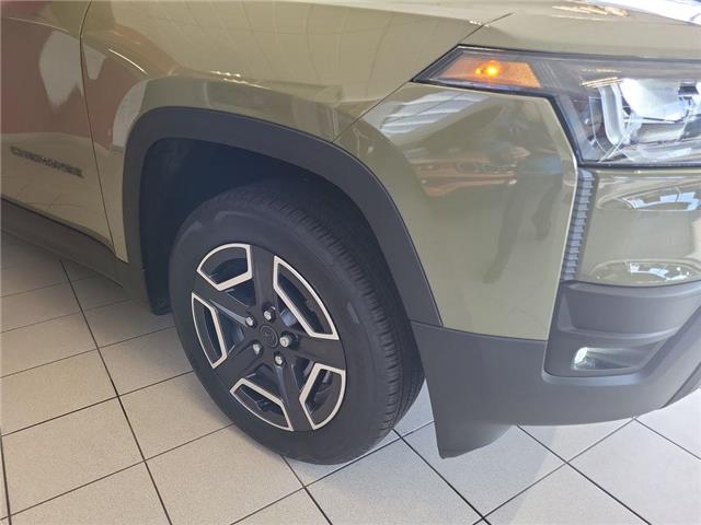 2026 Jeep Cherokee Laredo/Limited (Stk: 260296) in Windsor - Image 10 of 22