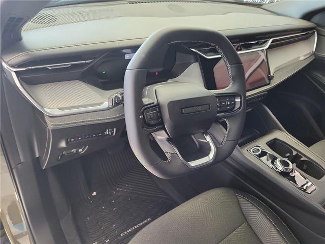 2026 Jeep Cherokee Laredo/Limited (Stk: 260296) in Windsor - Image 13 of 22
