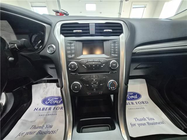 2017 Ford Fusion SE (Stk: U172833) in Shellbrook - Image 12 of 17