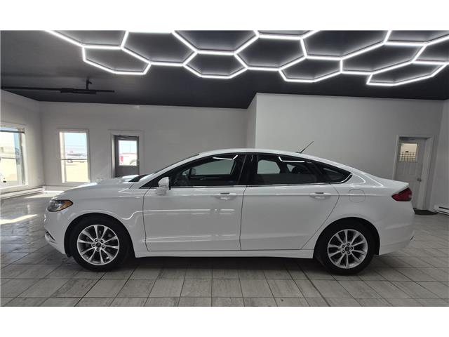 2017 Ford Fusion SE (Stk: U172833) in Shellbrook - Image 2 of 17