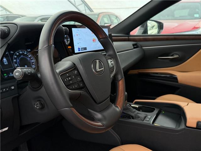 2025 Lexus ES 300h Base (Stk: 250949L) in Calgary - Image 5 of 18
