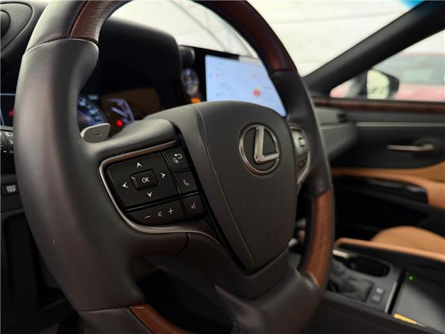 2025 Lexus ES 300h Base (Stk: 250949L) in Calgary - Image 12 of 18