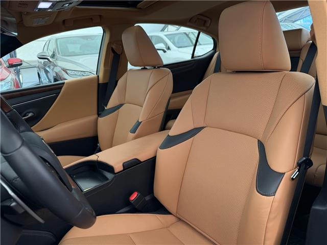 2025 Lexus ES 300h Base (Stk: 250949L) in Calgary - Image 6 of 18