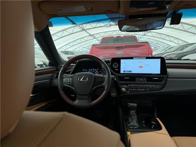 2025 Lexus ES 300h Base (Stk: 250949L) in Calgary - Image 10 of 18