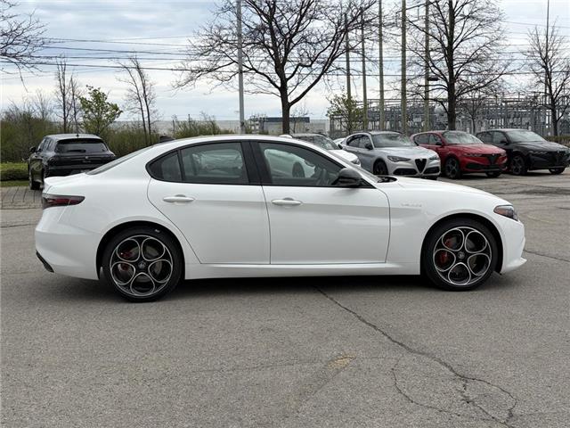 2026 Alfa Romeo Giulia Base (Stk: 922AR) in Oakville - Image 6 of 17