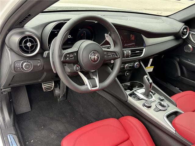 2026 Alfa Romeo Giulia Base (Stk: 922AR) in Oakville - Image 11 of 17