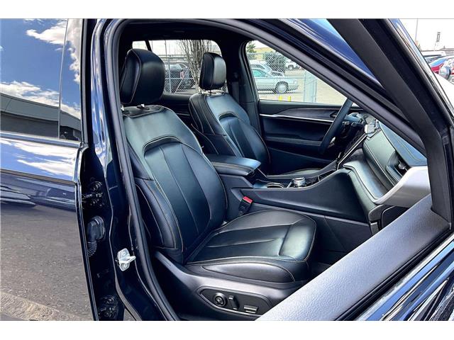 2024 Jeep Grand Cherokee Limited (Stk: 14297U) in Calgary - Image 7 of 34 2024 Jeep Grand Cherokee Limited (Stk: 14297U) in Calgary - Image 7 of 34
