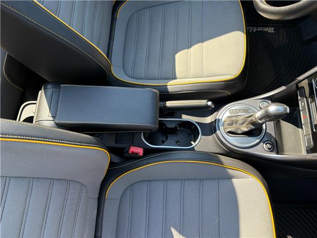 2017 Volkswagen Beetle 1.8 TSI Dune (Stk: A-810639) in Moncton - Image 19 of 20