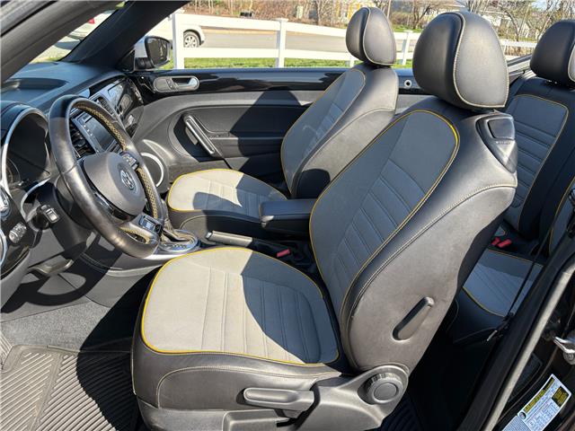 2017 Volkswagen Beetle 1.8 TSI Dune (Stk: A-810639) in Moncton - Image 11 of 20