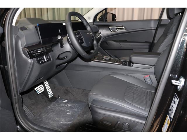 2026 Kia Sportage Hybrid SX w/Black Interior (Stk: 27096) in Edmonton - Image 13 of 32