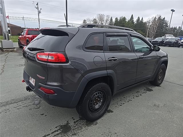 2016 Jeep Cherokee Trailhawk (Stk: U2616A) in Miramichi - Image 5 of 13