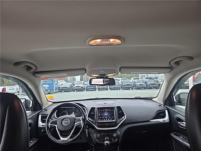 2016 Jeep Cherokee Trailhawk (Stk: U2616A) in Miramichi - Image 13 of 13