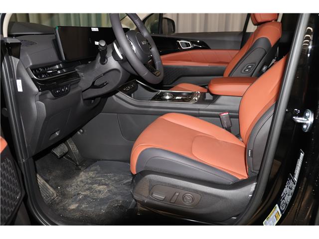 2026 Kia Carnival Hybrid SX+ (Stk: 27156) in Edmonton - Image 12 of 38