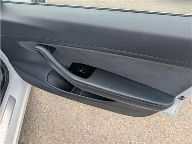 2019 Tesla Model 3 Standard Range (Stk: T-873A) in Calgary - Image 10 of 25