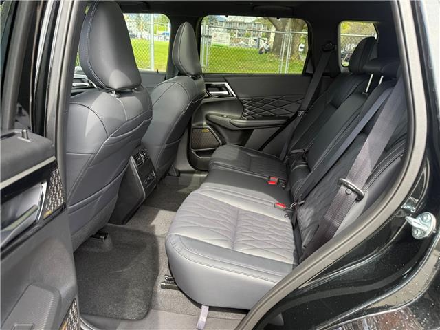 2026 Mitsubishi Outlander PHEV GT NOIR (Stk: 614969) in North Vancouver - Image 11 of 14