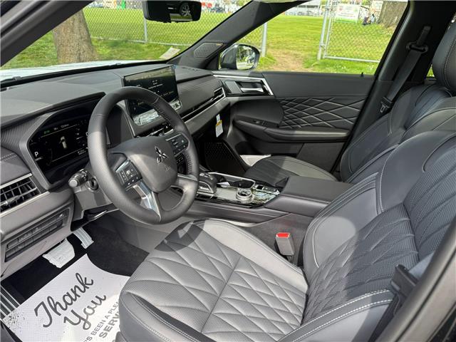 2026 Mitsubishi Outlander PHEV GT NOIR (Stk: Z612205) in North Vancouver - Image 13 of 14