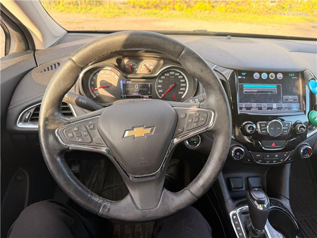 2018 Chevrolet Cruze Premier Auto (Stk: 36299) in London - Image 8 of 9
