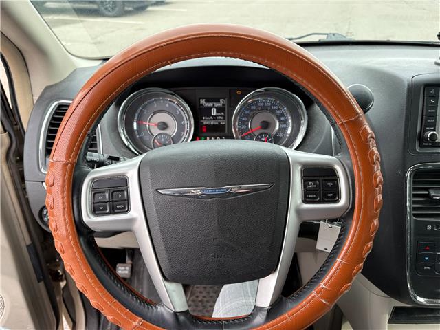 2014 Chrysler Town & Country Touring (Stk: P7393XZ) in Oakville - Image 15 of 19