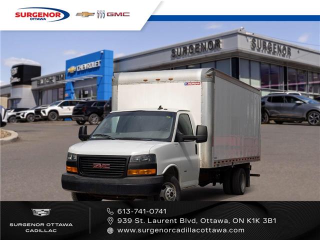 2020 GMC Savana Cutaway Work Van (Stk: R28410A) in Ottawa - Image 1 of 15