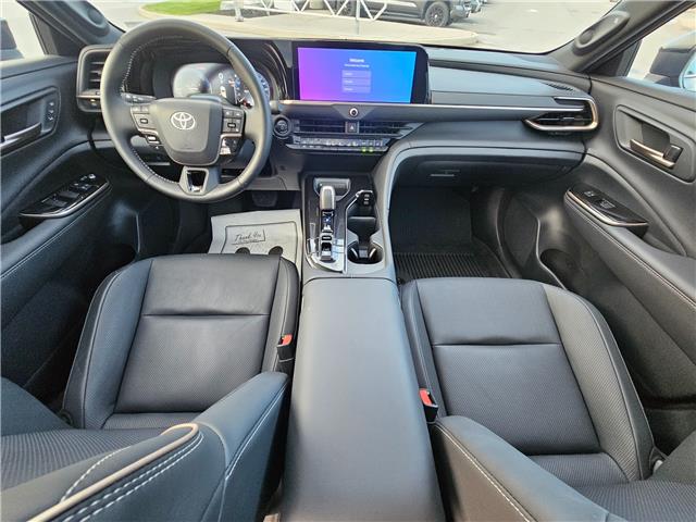 2025 Toyota Crown Signia Limited in Bowmanville - Image 15 of 29