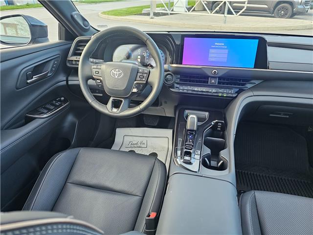 2025 Toyota Crown Signia Limited in Bowmanville - Image 17 of 29