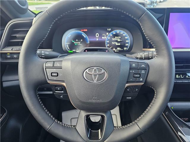 2025 Toyota Crown Signia Limited in Bowmanville - Image 21 of 29