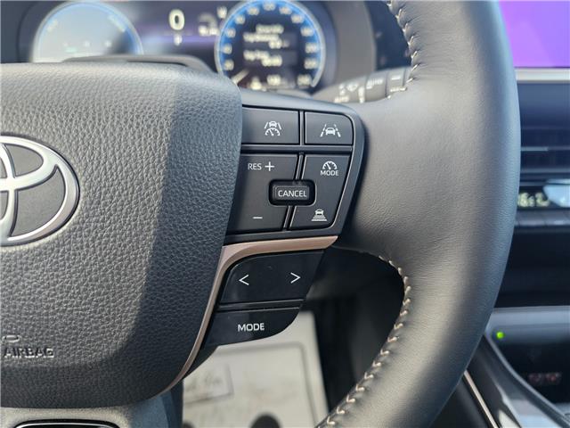 2025 Toyota Crown Signia Limited in Bowmanville - Image 23 of 29