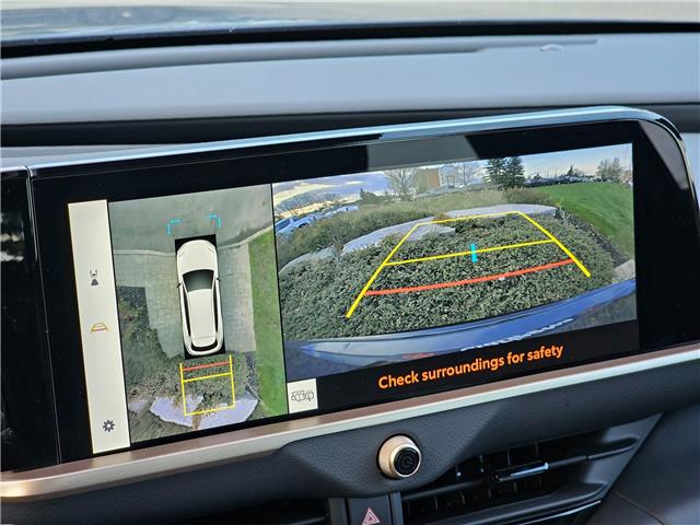 2025 Toyota Crown Signia Limited in Bowmanville - Image 26 of 29