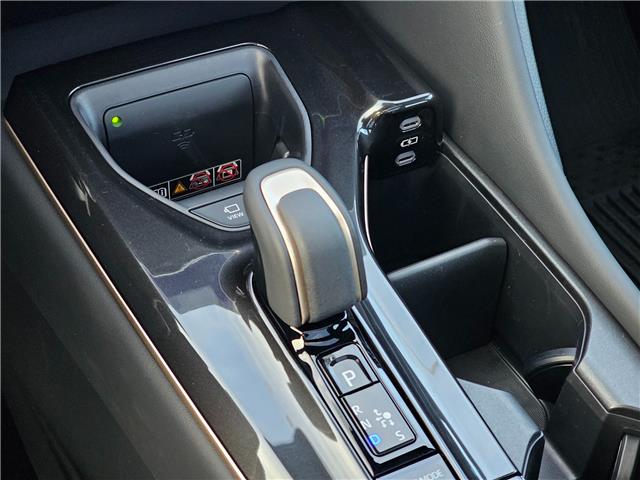 2025 Toyota Crown Signia Limited in Bowmanville - Image 28 of 29