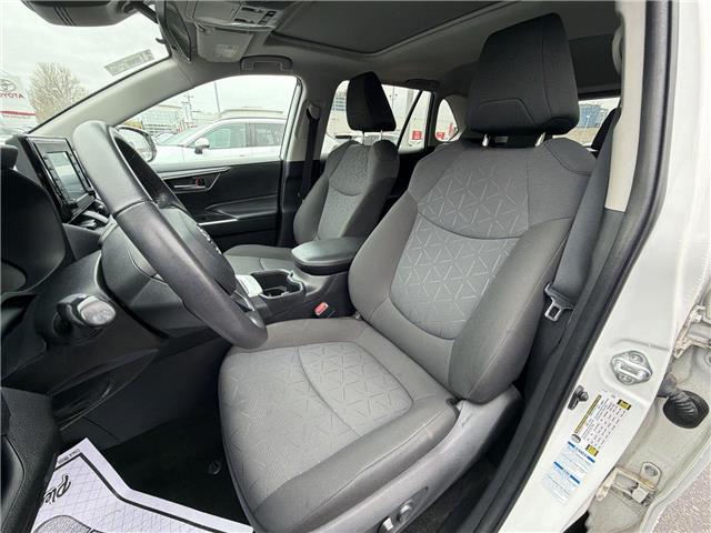 2022 Toyota RAV4 XLE (Stk: 10120860A) in Markham - Image 11 of 32
