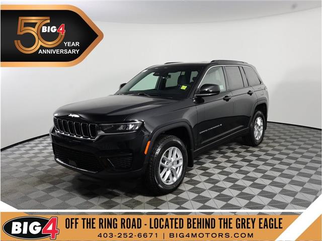 2026 Jeep Grand Cherokee Base (Stk: 26J090) in Calgary - Image 1 of 19