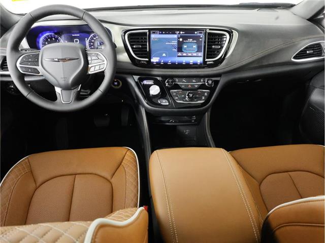 2026 Chrysler Pacifica Pinnacle (Stk: 26T200) in Calgary - Image 11 of 20