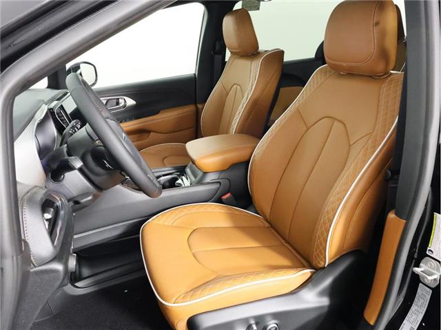 2026 Chrysler Pacifica Pinnacle (Stk: 26T200) in Calgary - Image 14 of 20