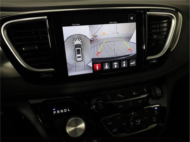 2026 Chrysler Pacifica Pinnacle (Stk: 26T200) in Calgary - Image 16 of 20