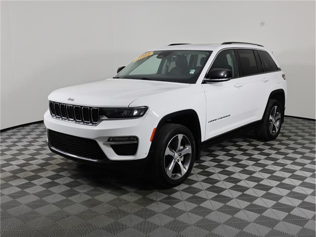 2023 Jeep Grand Cherokee Limited (Stk: A20937) in Calgary - Image 1 of 23