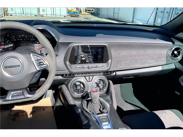 2023 Chevrolet Camaro ZL1 (Stk: 19103U) in Calgary - Image 6 of 32