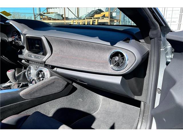 2023 Chevrolet Camaro ZL1 (Stk: 19103U) in Calgary - Image 16 of 32