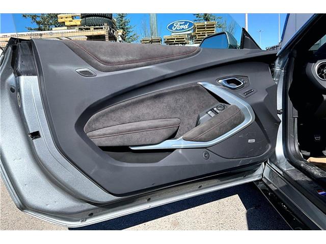 2023 Chevrolet Camaro ZL1 (Stk: 19103U) in Calgary - Image 17 of 32