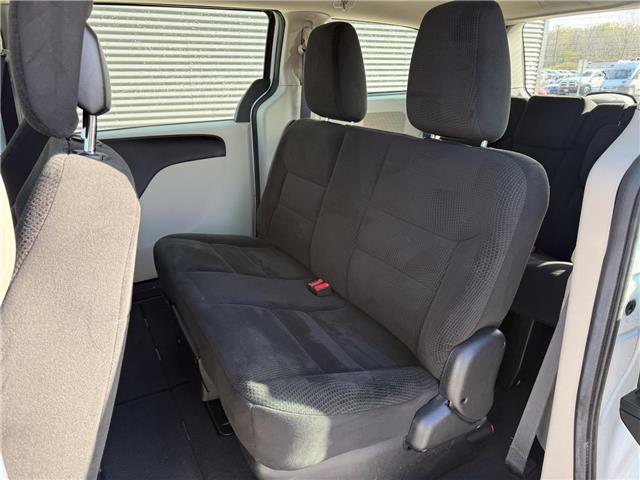 2016 Dodge Grand Caravan SE/SXT (Stk: 26240A) in London - Image 12 of 23