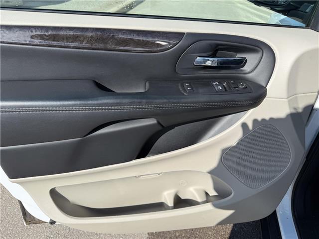 2016 Dodge Grand Caravan SE/SXT (Stk: 26240A) in London - Image 20 of 23