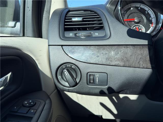 2016 Dodge Grand Caravan SE/SXT (Stk: 26240A) in London - Image 21 of 23