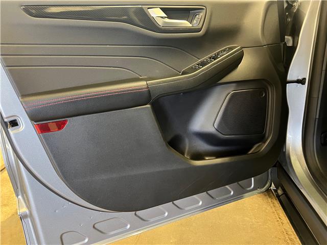 2024 Ford Escape ST-Line (Stk: 26BR3A) in St.Paul - Image 3 of 10