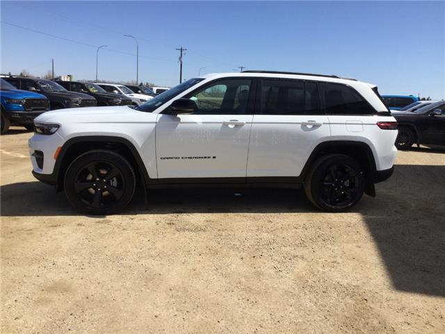 2025 Jeep Grand Cherokee Laredo (Stk: FF077) in Swan River - Image 2 of 23