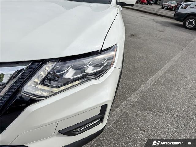 2018 Nissan Rogue SL (Stk: T45601A) in Richmond - Image 8 of 25