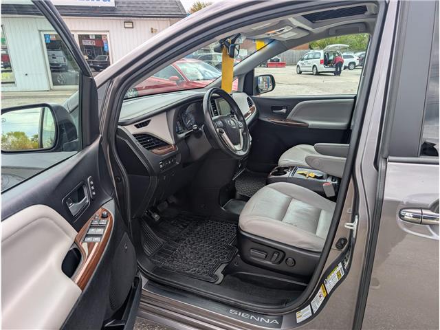 2017 Toyota Sienna XLE 7 Passenger (Stk: B1969) in Sarnia - Image 15 of 31