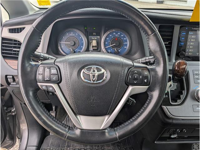 2017 Toyota Sienna XLE 7 Passenger (Stk: B1969) in Sarnia - Image 17 of 31