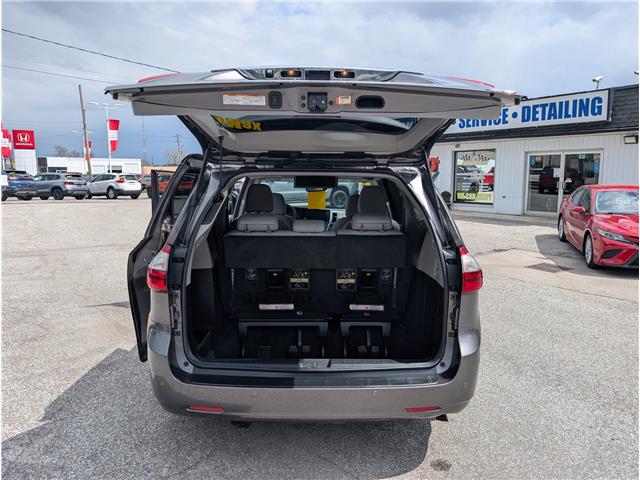 2017 Toyota Sienna XLE 7 Passenger (Stk: B1969) in Sarnia - Image 29 of 31