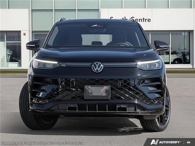 2026 Volkswagen Tiguan Comfortline R-Line Black Edition (Stk: TD2432) in Calgary - Image 2 of 24