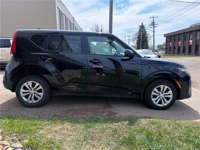 2020 Kia Soul LX (Stk: RE69370) in Calgary - Image 2 of 12 2020 Kia Soul LX (Stk: RE69370) in Calgary - Image 2 of 12