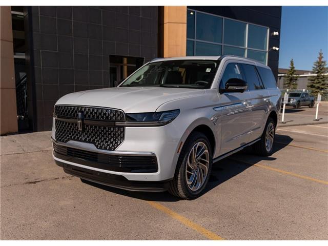 2026 Lincoln Navigator Reserve (Stk: T-1735) in Calgary - Image 1 of 31